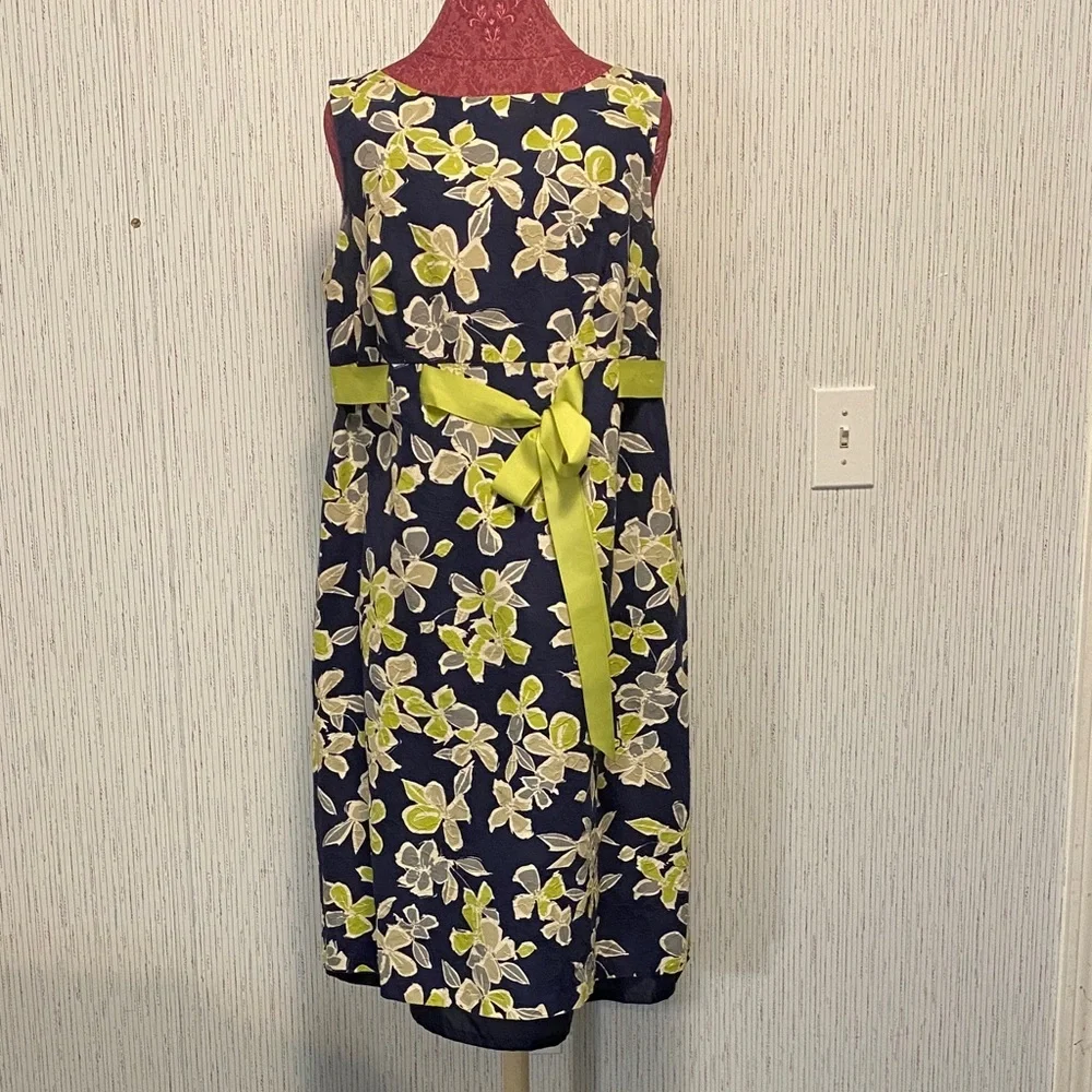 Kim Roger’s Signature Floral Navy and Green Textured Sleeveless Dress Size 14 W